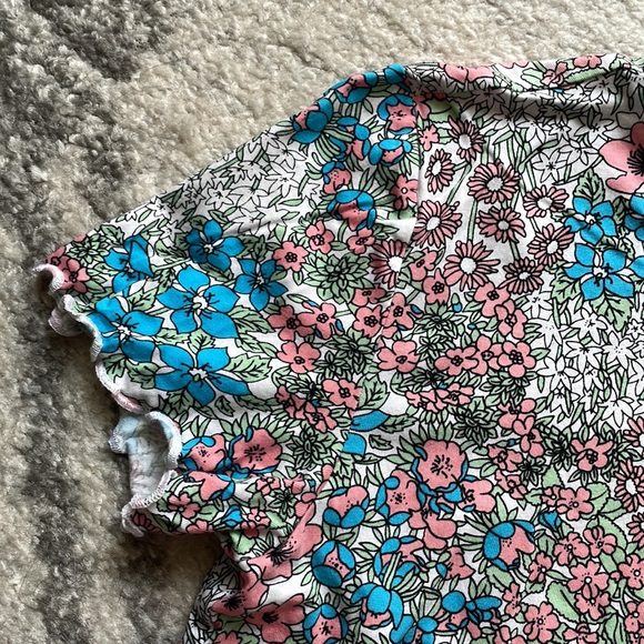 NWT- BCBGeneration Floral T-Shirt - Picture 6 of 7